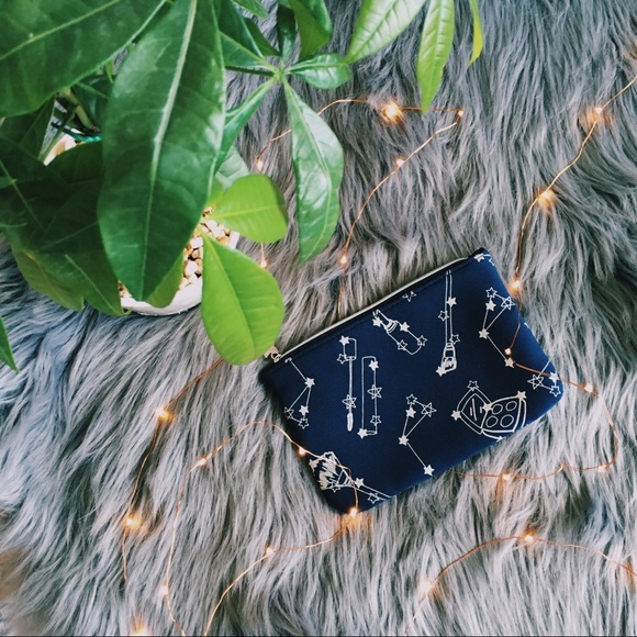ipsy Handbags - ipsy makeup bag